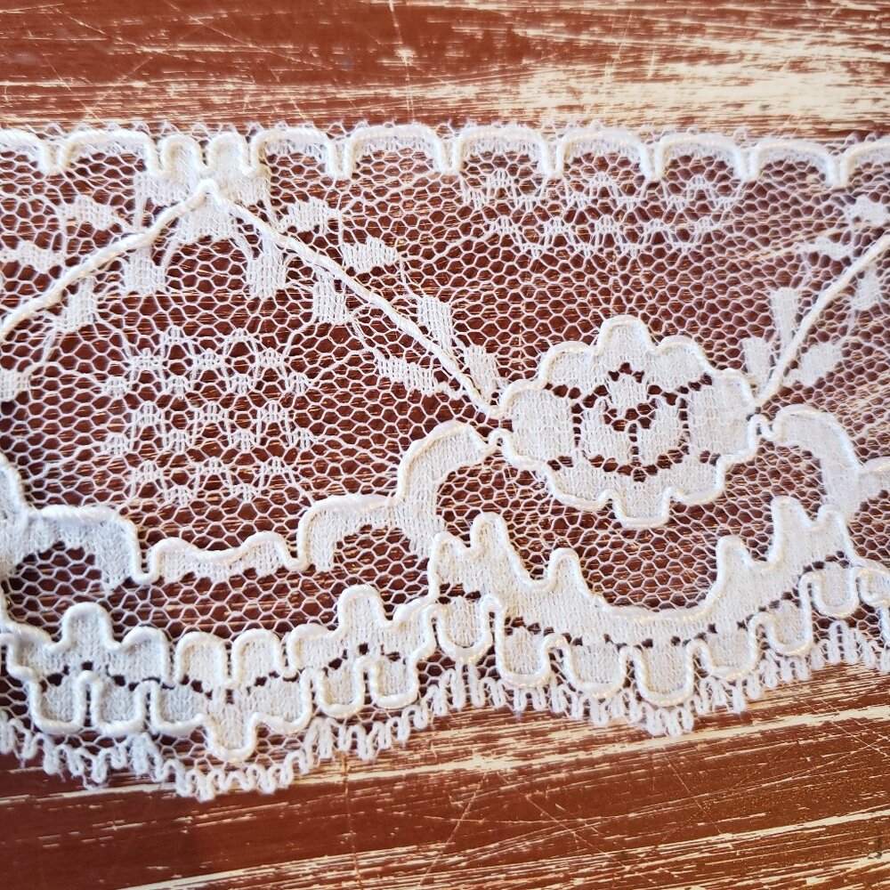 Chantilly Lace Trim - 2 5/16"" x 11 yards - White with scalloped Edge - Floral